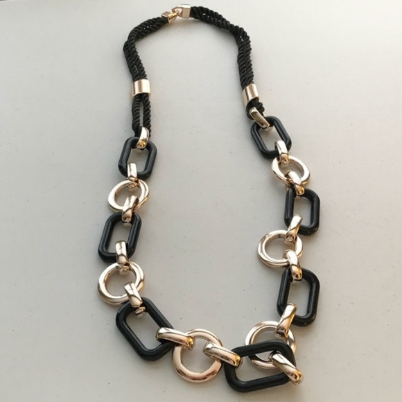5/$15 Gold & Black Large Chain Link Necklace - Picture 3 of 4